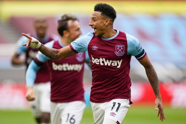 篮球火箭球队连续两场取胜